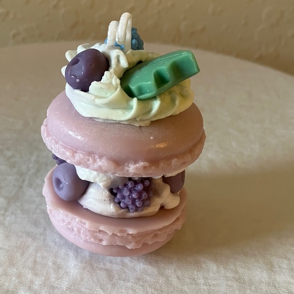 Purple Macaron Candle with Fruit Accents- floral scent - Picture 2 of 2